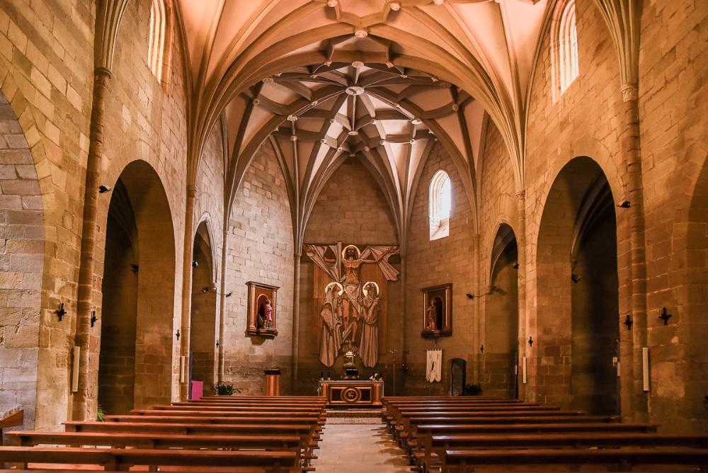 Imagen: Interior de la Iglesia de San Juan Apóstol